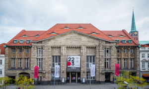 Screenshot 2022-12-02 at 14-04-04 Lübeck - Neujahrstheater